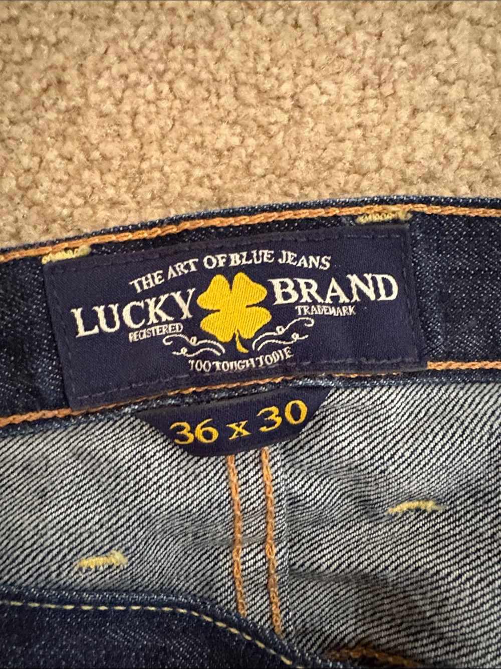 Lucky Brand Men's Dark Indigo Straight Jeans - Picture 2 of 6
